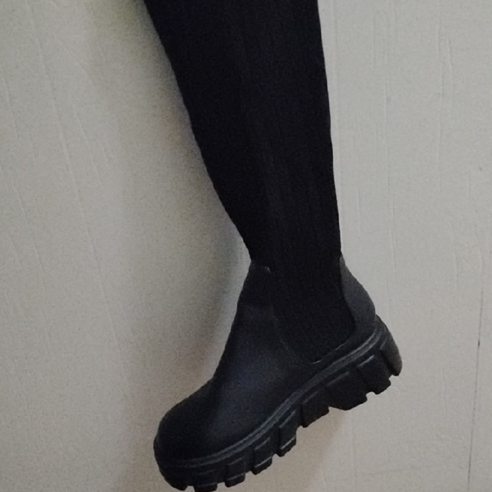 SHEIN Black Platform Boots